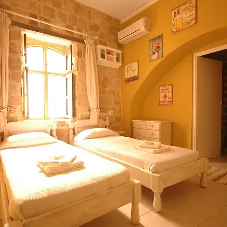 Otel Attiki